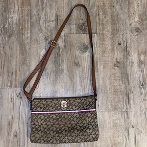 tommy hilfiger purse
